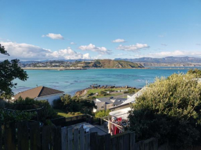 Laid-back Lyall self contained studio, Wellington